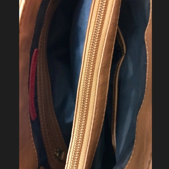 Tommy Hilfiger signature canvas top handle bag - Picture 3 of 5